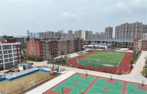2022年中职读了一年可以转去武汉的中职学校读书吗？|中专网