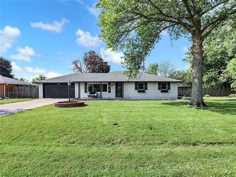 1605 E 56th St, Anderson, IN 46013 | Zillow