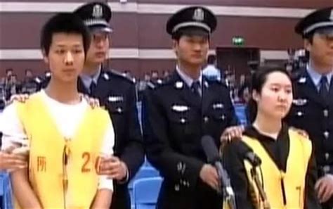 中国最美女死刑犯，20岁被枪决，临死前提一要求，让警察全体沉默|云南|陶静|枪决_新浪新闻