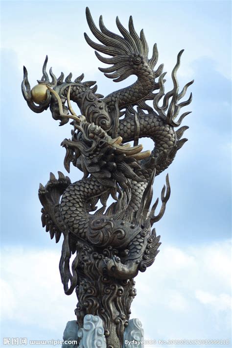 龙艺术雕塑_素材中国sccnn.com