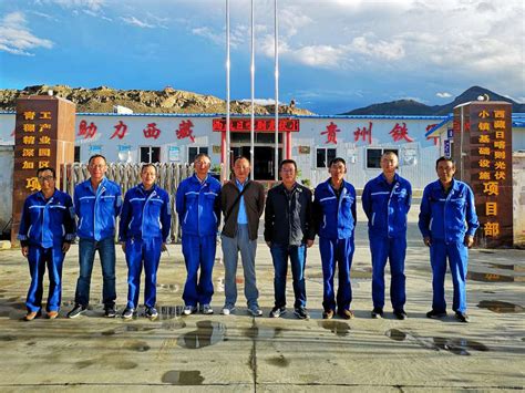 安能西藏公司昌都天晶光伏项目首台储能电池舱完成吊装-发电侧-储能项目-国际储能网