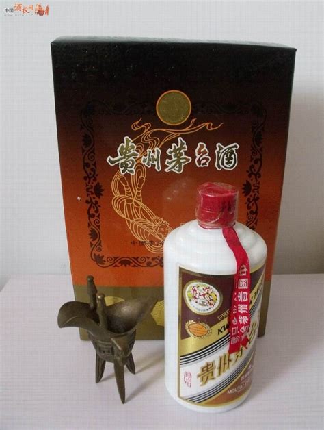 大吃一斤啊。一直以为1L装飞天茅台酒的出厂价，每斤价格高于500毫升的飞天茅台酒，毕竟公斤装的指导价3799元，斤装的才... - 雪球