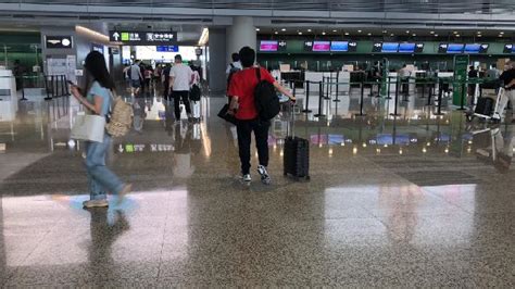 香港机场安检出现严重漏洞 旅客携6带把刀登上国际航班_航空安全_资讯_航空圈