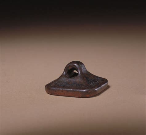 齐国铜鼻钮“东武城攻师鈢”鉨 - 故宫博物院