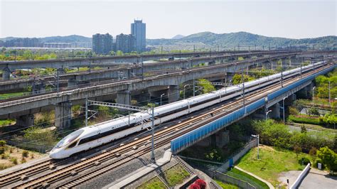 京沪高铁开通运营十年来，江苏高铁发展格局天翻地覆_江南时报