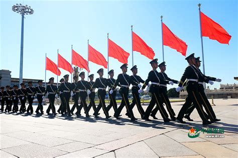 一组图带你了解共和国礼炮部队的历史沿革 - 中国军网