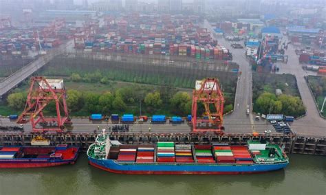 长江内河最大集装箱船在武汉首航-物流+网