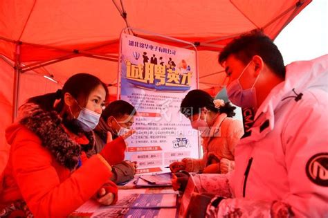 2013年湖北省咸宁市人力资源和社会保障局12333咨询热线话务员招聘公告