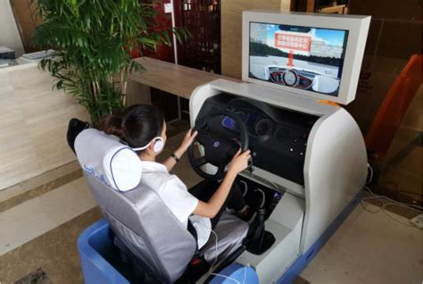 驾校机器人教练教学的优势-山东快鸭信息科技有限公司