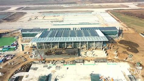 连云港花果山机场：150名建设者就地过年忙建设 力争机场早通航