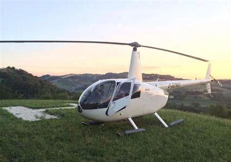 全球最畅销的直升机之一—罗宾逊R44_轻型直升机