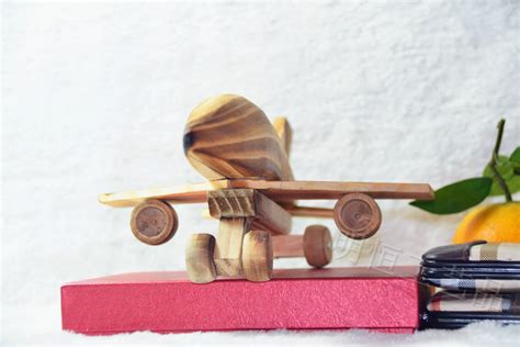 热卖儿童玩具飞机木制工艺品 木头 木质手工艺品批发-阿里巴巴