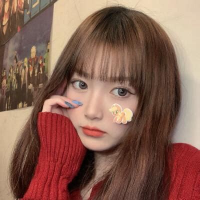 女生正脸头像图片
