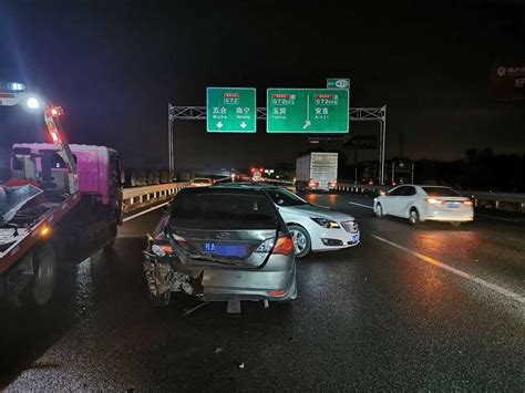 高速公路交通事故现场处置的方法 - 法律快车