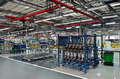 沃尔沃比利时根特工厂，是瑞典之外沃尔沃规模最大的汽车总装厂-新浪汽车