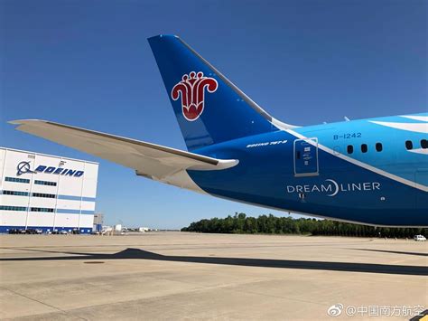 桂林两江国际机场，南航A350 B-308T已经到达|南航|两江|桂林_新浪新闻