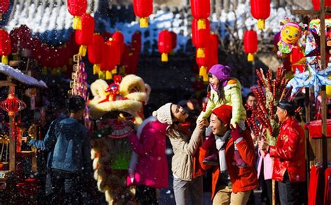 携程发布《2023年春节旅游总结报告》 重庆旅游订单量同比增长66%_灯会_游客_显示