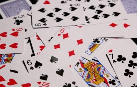 扑克牌4个花色大小顺序是什么-百度经验