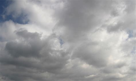 云盖热带天空的云来自泰高清图片下载-正版图片504156795-摄图网