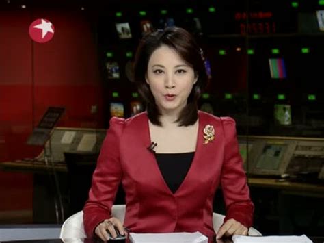 尹红:东方卫视《看东方》女主播