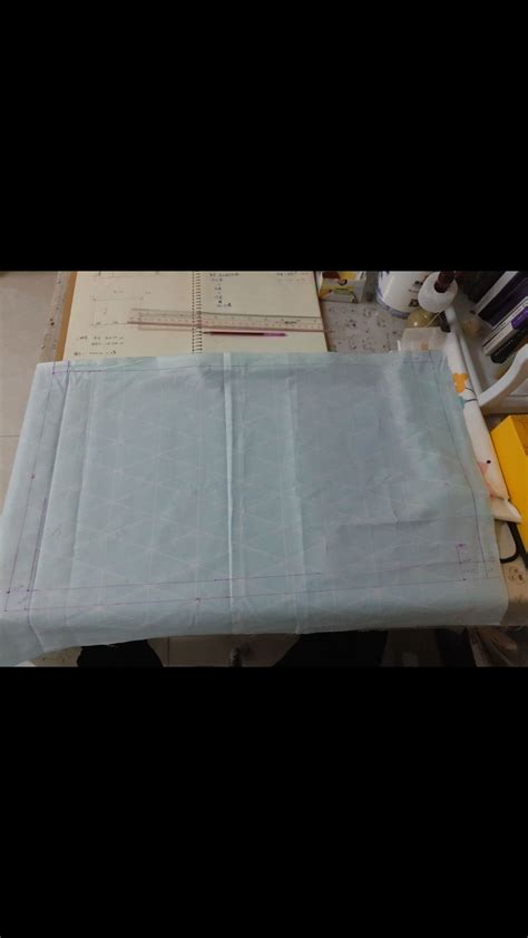 布艺手工手缝圆柱形枕头DIY制作教程╭★肉丁网