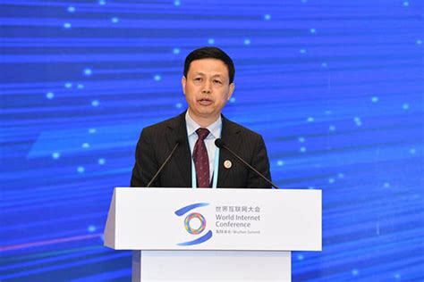 中国移动董事长杨杰：将提供5G“五新”体验和“四+”服务_手机新浪网