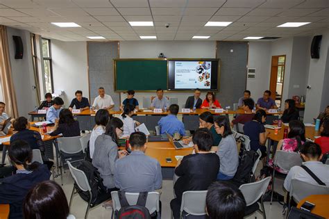 商学院香樟缘远程教育工作室为绵阳小学生授课
