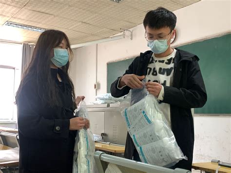 戴口罩、洗手、课室内二次量温……广东又有550万中小学生复课_南方网