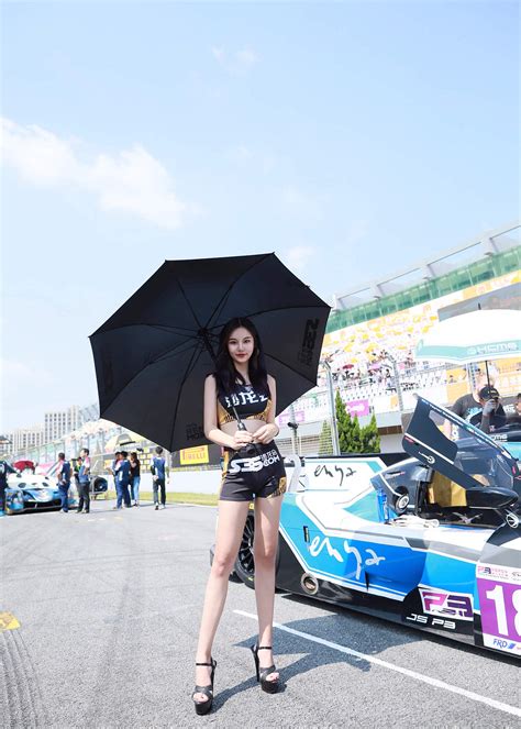 2018泛珠三角超级赛车节沙龙会赛车模特|摄影|人像|吉村子宫 - 原创作品 - 站酷 (ZCOOL)