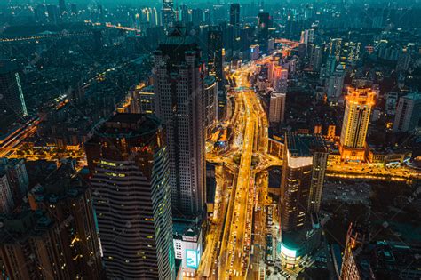 武汉城市交通夜晚交通青年路航拍摄影图配图高清摄影大图-千库网