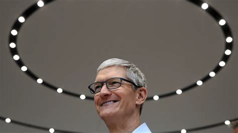 苹果CEO蒂姆·库克：身为同性恋者我感到自豪_科技_环球网