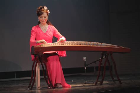 古筝课程 - ศูนย์วัฒนธรรมจีน