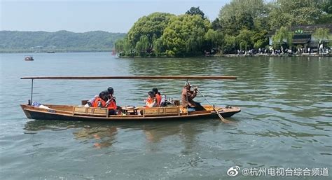 在杭州西湖遭遇划船刺客最新进展：监督电话公布 杭州将开展西湖手划船专项整治 _城市_中国小康网