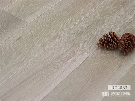 古象多层实木地板-多层实木地板-漆面多层实木系列-橡木仿古-橡木格瑞斯DC2587-古象地板