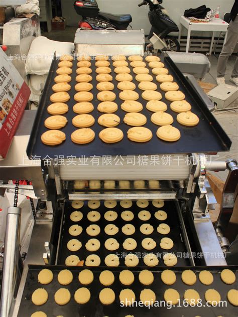 HQ-400/600/800糕点机-上海合强实业有限公司糖果饼干机械厂