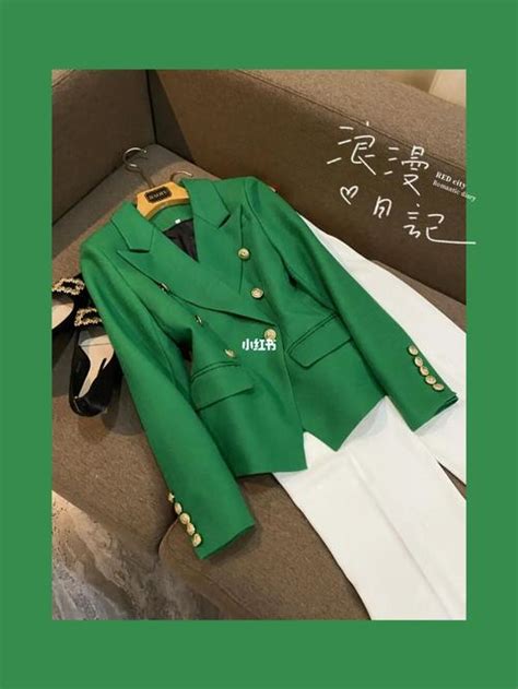 绿色外套怎么搭配？25种日系流行穿搭分享，找到属于你的造型吧_黑色