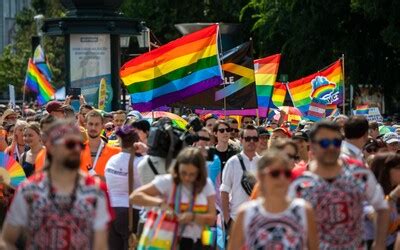 Jsme fér a Prague Pride představily výzvu vládě a Parlamentu ČR ...