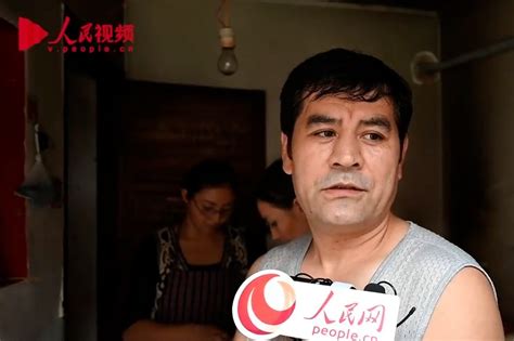 勇救落水者，新疆大叔的烤包子店成了“网红店”_凤凰网视频_凤凰网