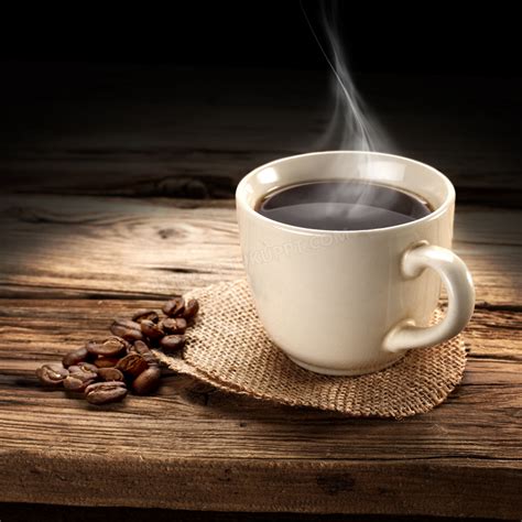热咖啡与咖啡豆图片-散发出香气的咖啡豆素材-高清图片-摄影照片-寻图免费打包下载