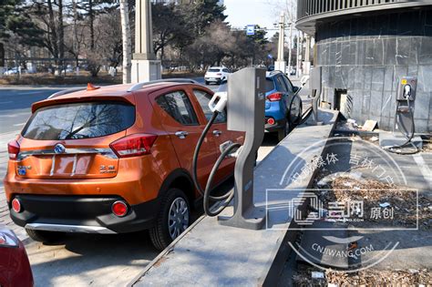 岱山：新增非机动车充电桩 助推精品示范街建设