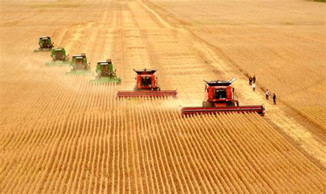机械：大型农业机械作业视频，看完服了，美国强大的农业真不是盖的_腾讯视频