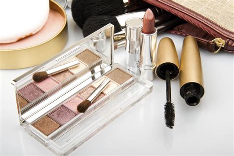 分类规则和目录昨天出台了，普通化妆品将分为28种功效 | CBNData