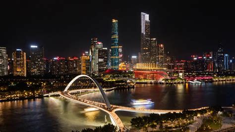 广州海心桥与珠江新城的蓝天白云延时视频素材_ID:VCG2218604660-VCG.COM