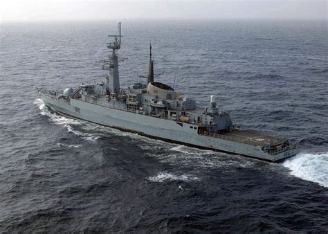英国22型护卫舰，又叫做大刀级。排水量比较大，有海狼舰空导弹|海狼|舰空导弹|大刀_新浪新闻