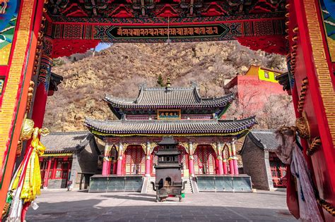 东台顶望海寺为2022高考学子送祝福 - 五台山云数据旅游网