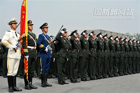 陕西某预备役部队部队长周德林祝国家欣欣向荣--军事--人民网