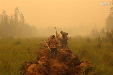 俄罗斯大火24小时内吞没10万公顷森林多地成为烟城 - 图说世界 - 龙腾网