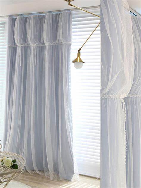 安装窗帘的时候纱在外面还是里面