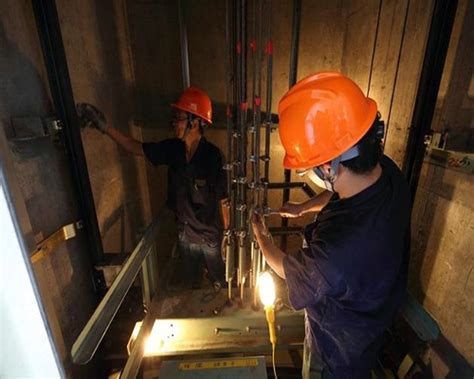 施工电梯使用安全常识-施工技术-筑龙建筑施工论坛