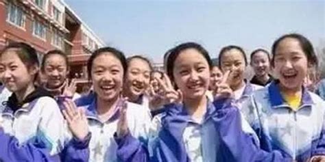 中国教育新闻网头条 文新华：小学辍学率大大低于十年前-华东师范大学